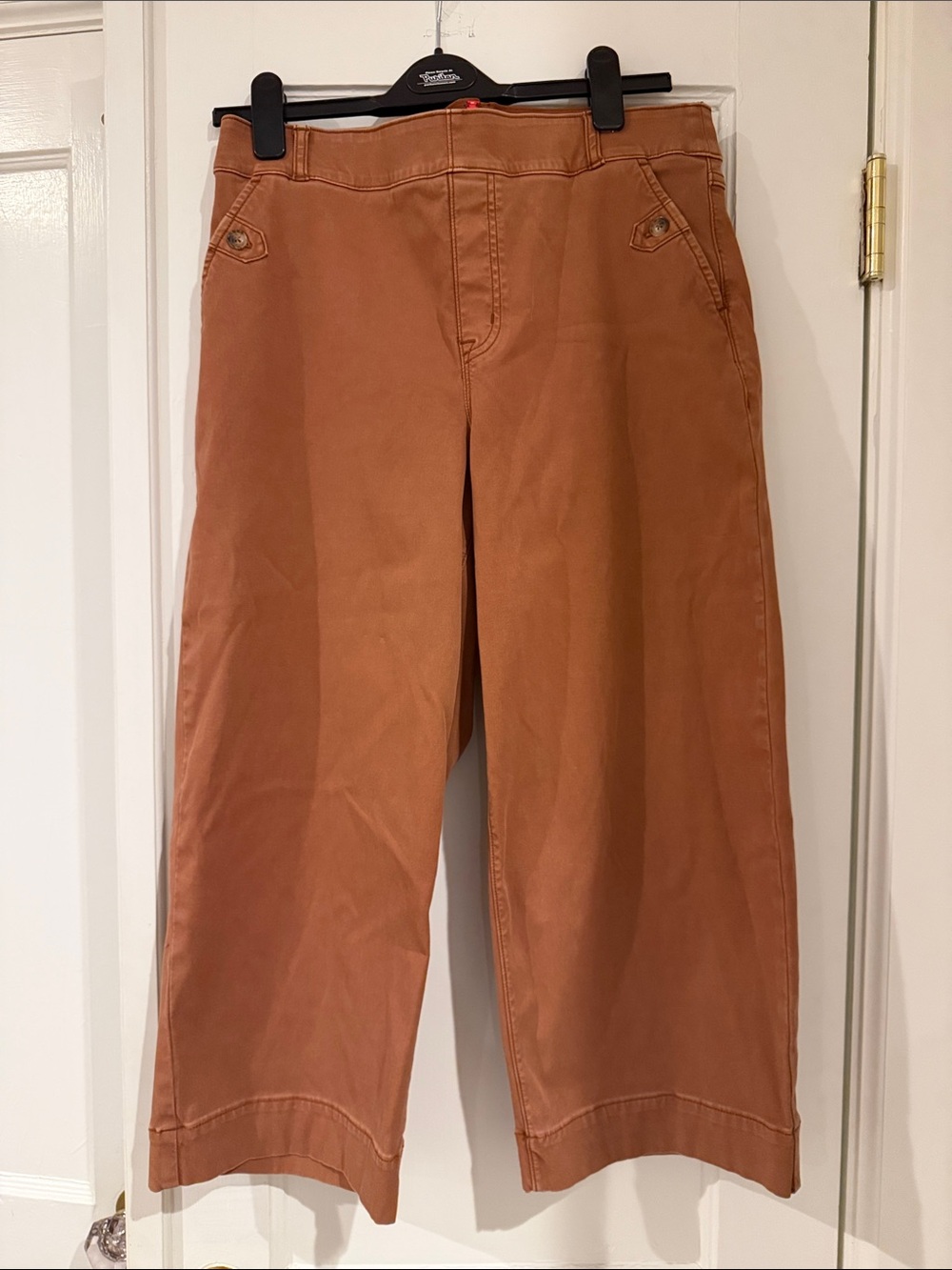 SPANX Wide Leg Flat Cropped Twill Pants in Acorn